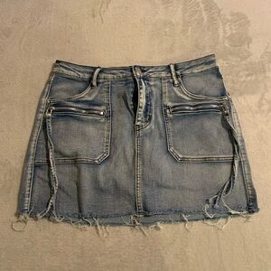 Dakota Blue Zipper Pockets Denim Jean Mini Skirt Size Medium Y2K McBling Women’s